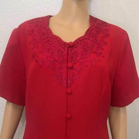 Mosaic Red Dress Sz 14 Embroidered Scoop Neck Short Sleeve Lined - Picture 3 of 12